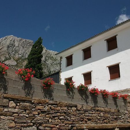 Apartamentos Arcos de Solana Vilas del Turbón Exterior foto