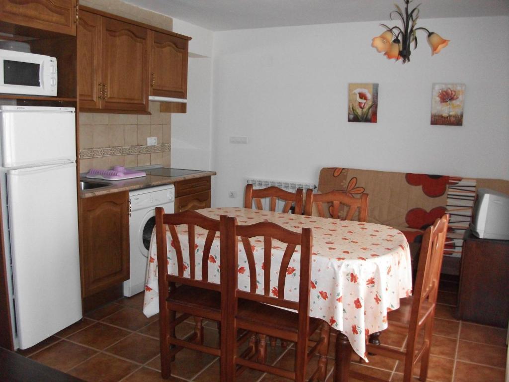 Apartamentos Arcos de Solana Vilas del Turbón Exterior foto