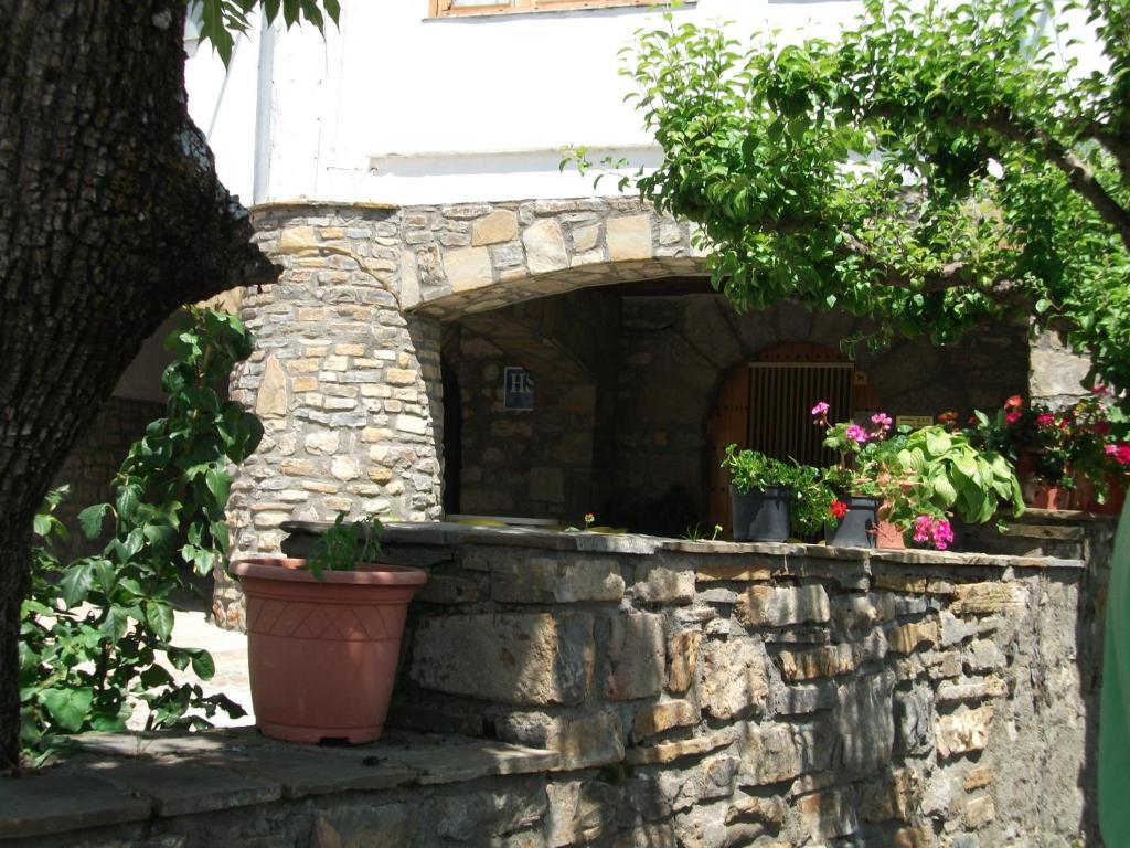 Apartamentos Arcos de Solana Vilas del Turbón Exterior foto